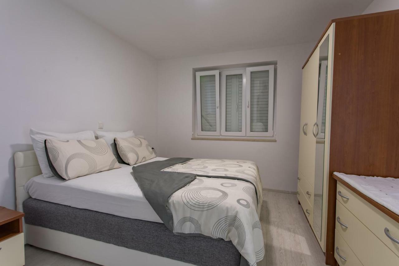 Apartmani Marija Jakir 브렐라 외부 사진